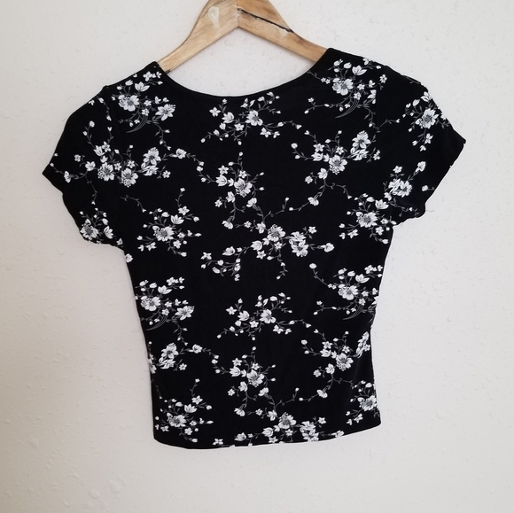 Sun Fire Vintage Stretchy Floral Crop Top - Picture 4 of 4